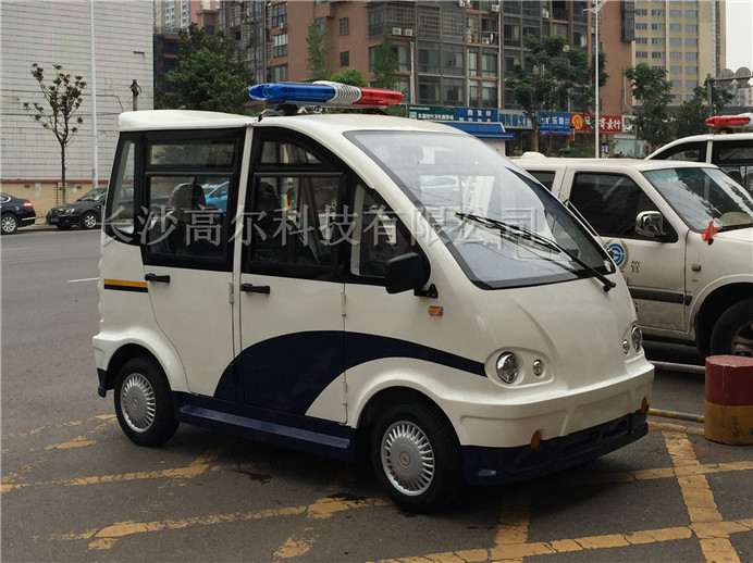 天心區(qū)文源街道電動巡邏車投入使用.jpg