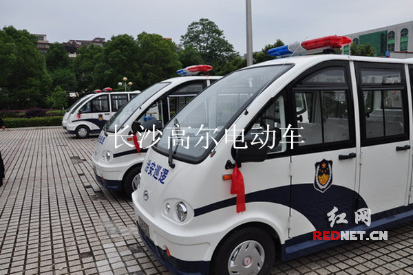 郴州市臨武縣新增4臺(tái)高爾牌電動(dòng)巡邏車，全面強(qiáng)化城區(qū)防控.jpg